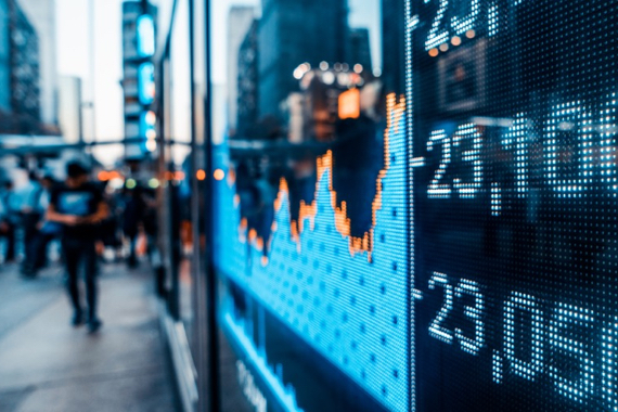 Screens with blockchain data